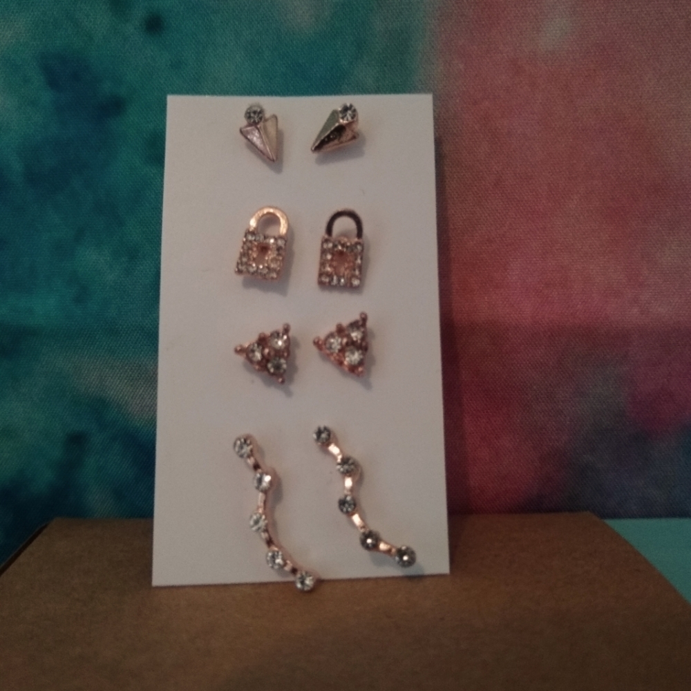 Gold earrings